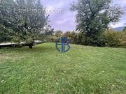 Terrain à MONTALIEU-VERCIEU