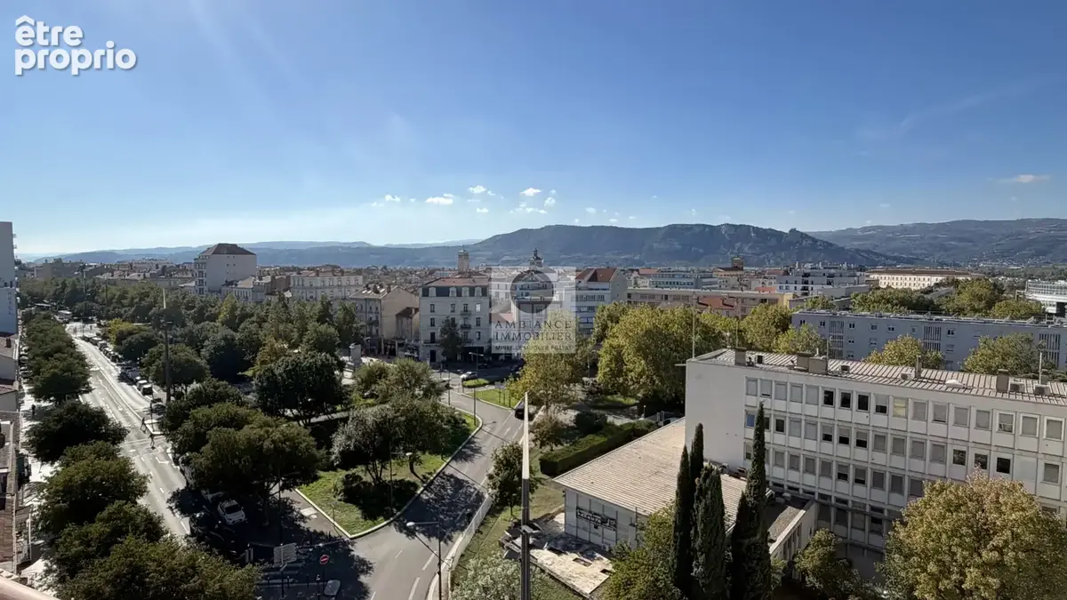 Le confort d'un dernier étage au coeur de Valence - photo 25