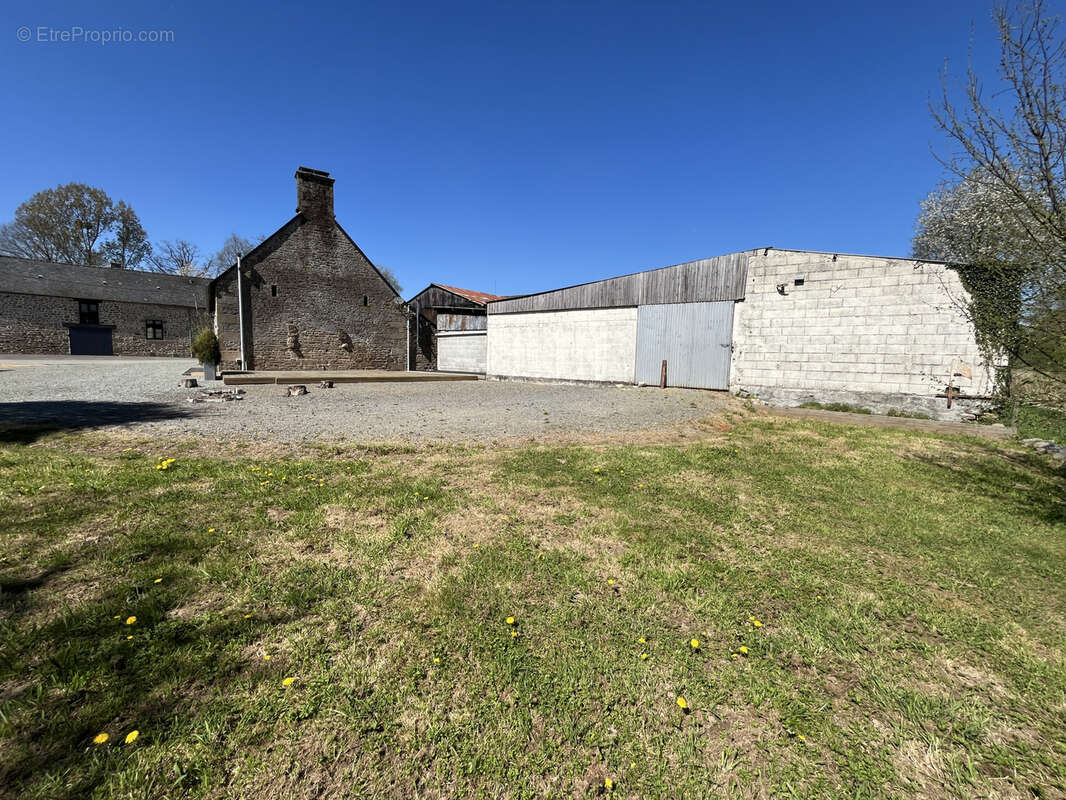 Maison à LA BAZOUGE-DU-DESERT