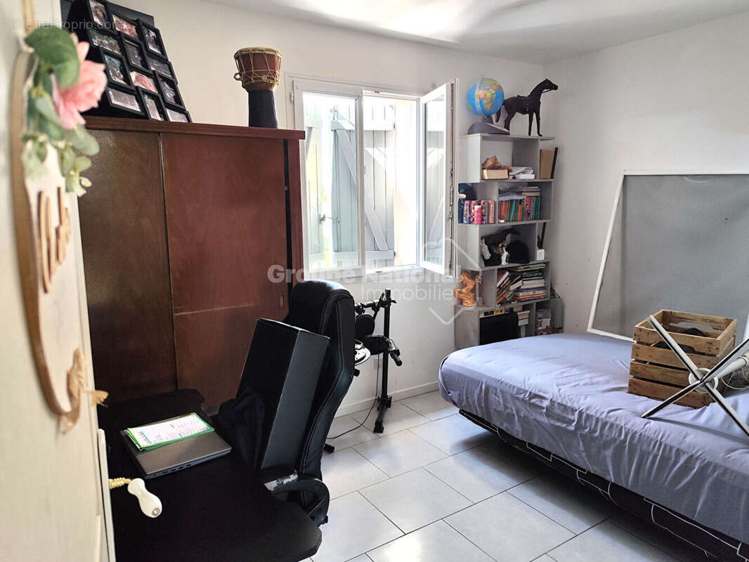 JONQUIERES Villa avec jardin - photo 9