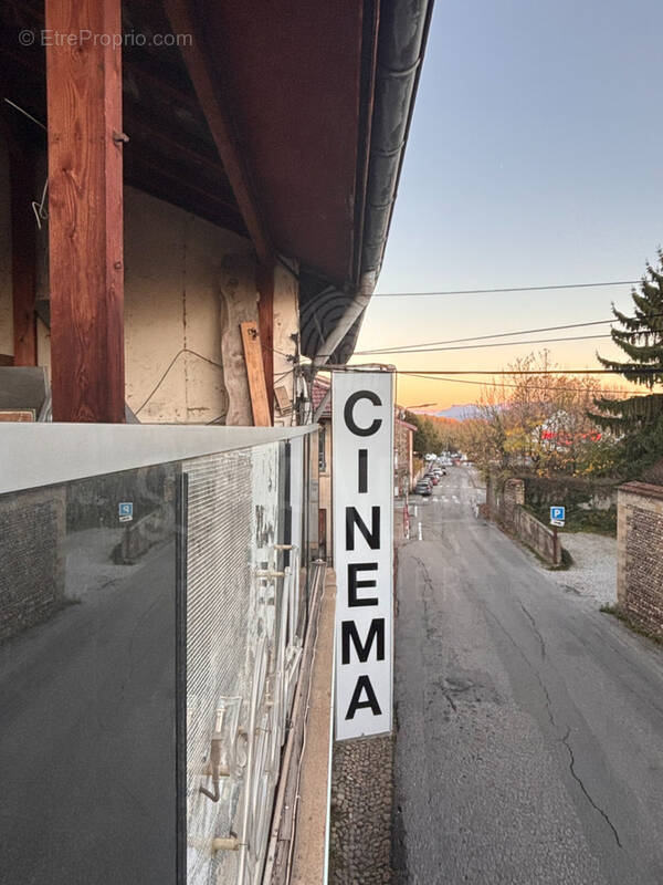 Commerce à LA COTE-SAINT-ANDRE