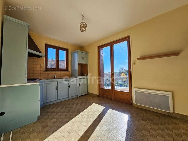 Maison à PANISSIERES