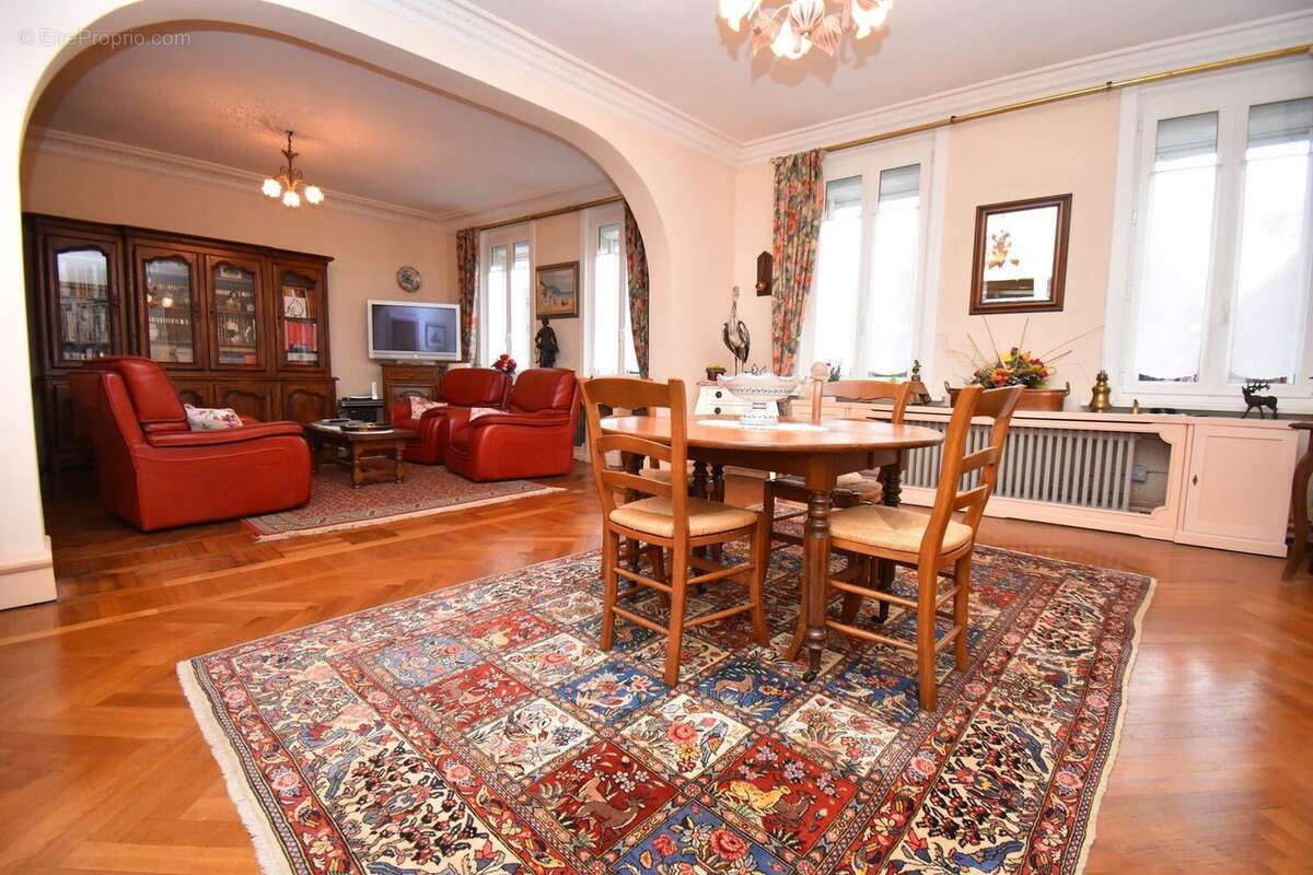 Maison à AVESNES-LES-AUBERT