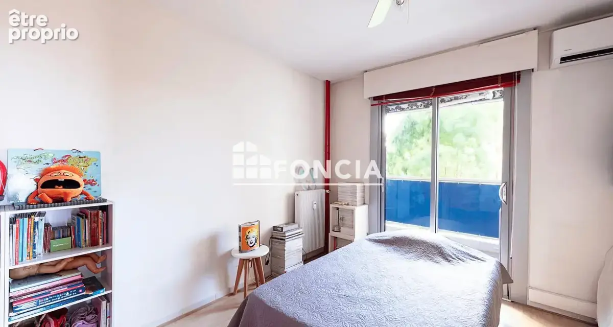 Nice corniche fleurie dans residence securise avec piscine et jardins, 4 pieces vue mer, cave poss. garage en sup - photo 9