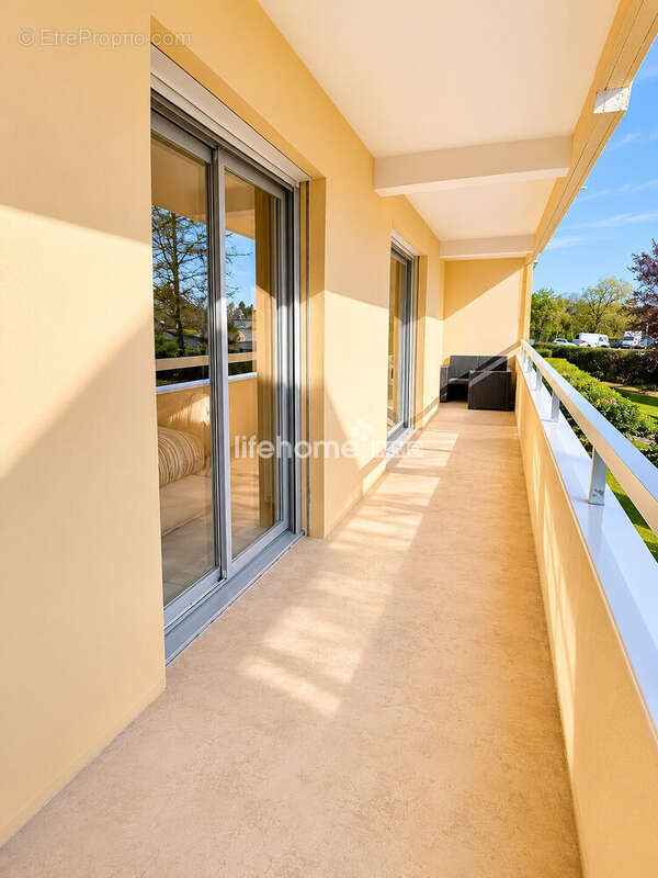 Appartement à BALAN