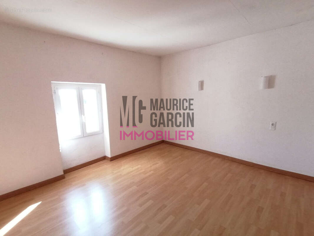 Maison à CAUMONT-SUR-DURANCE