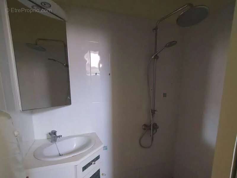 Maison à LA TOUR-BLANCHE