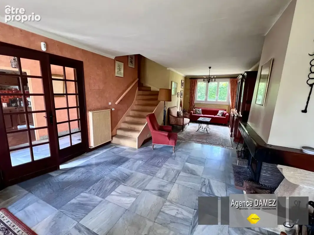 DOURDAN 3 km - SAINTE-MESME - Maison traditionnelle 8 pièces - 161 m² habitables - Terrain clos de 872 m² - photo 3
