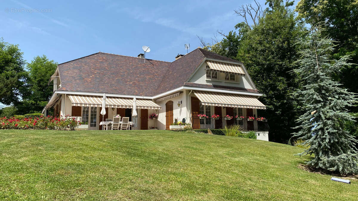 A VENDRE Maison Saint Brice Sous Foret 232 m² - photo 2