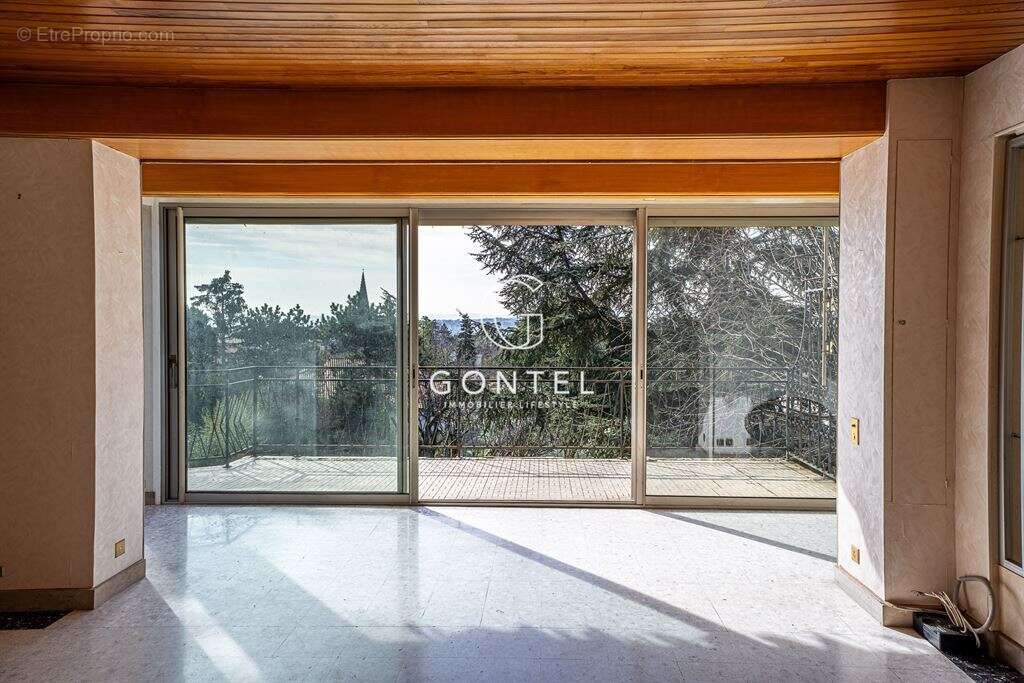 Maison à SAINT-CYR-AU-MONT-D'OR