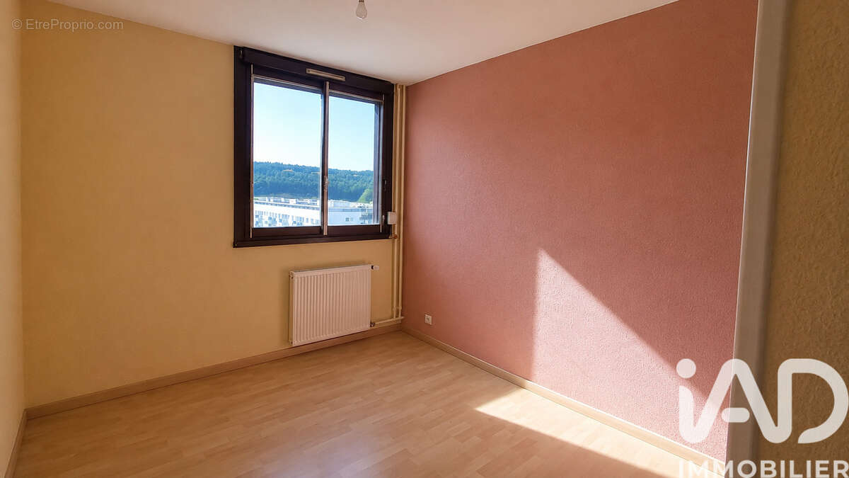 Appartement 92 m² à Chenove  - photo 2