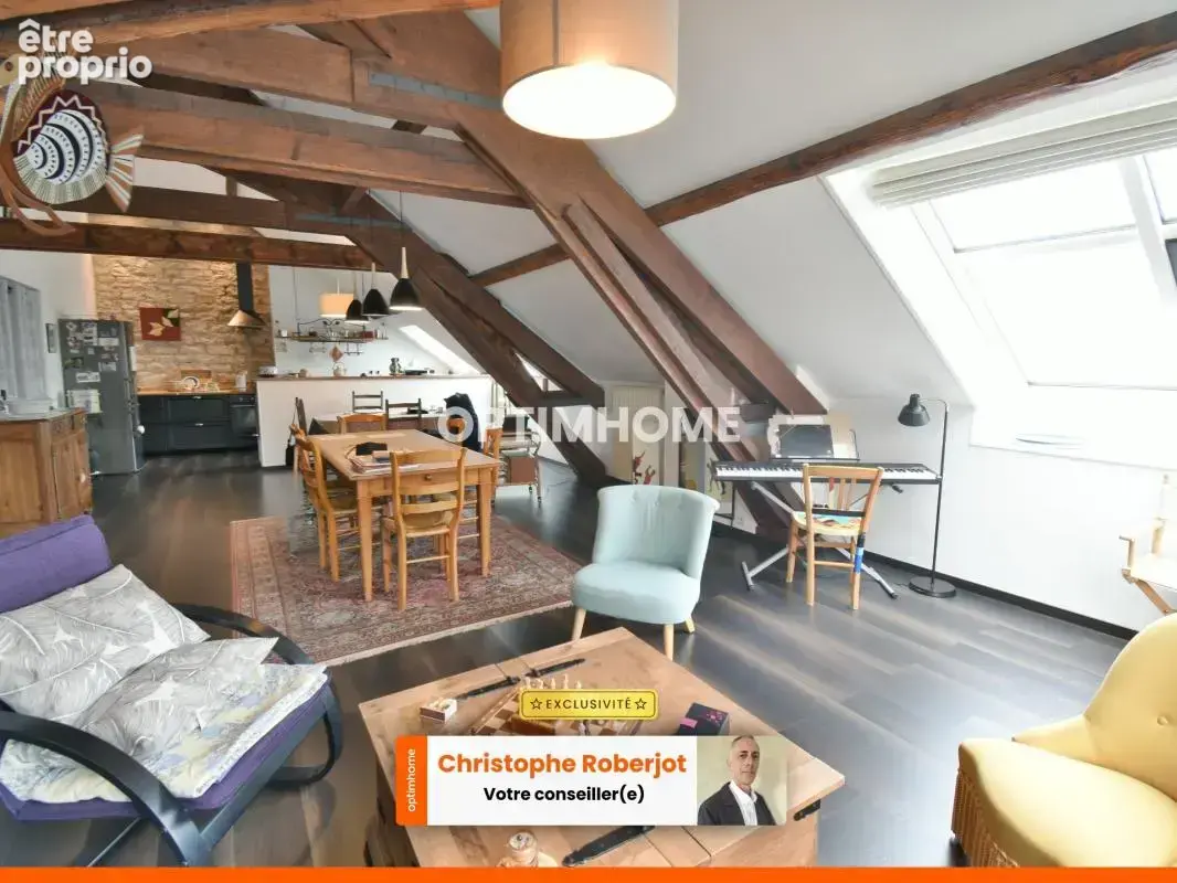 Rare à Chalon - Lumineux Appartement Atypique de 143m2 avec une magnifique pièce de vie et 4/5 chambres - photo 12