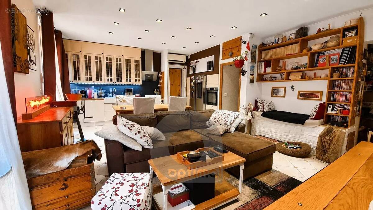 Appartement à ROQUEBRUNE-CAP-MARTIN