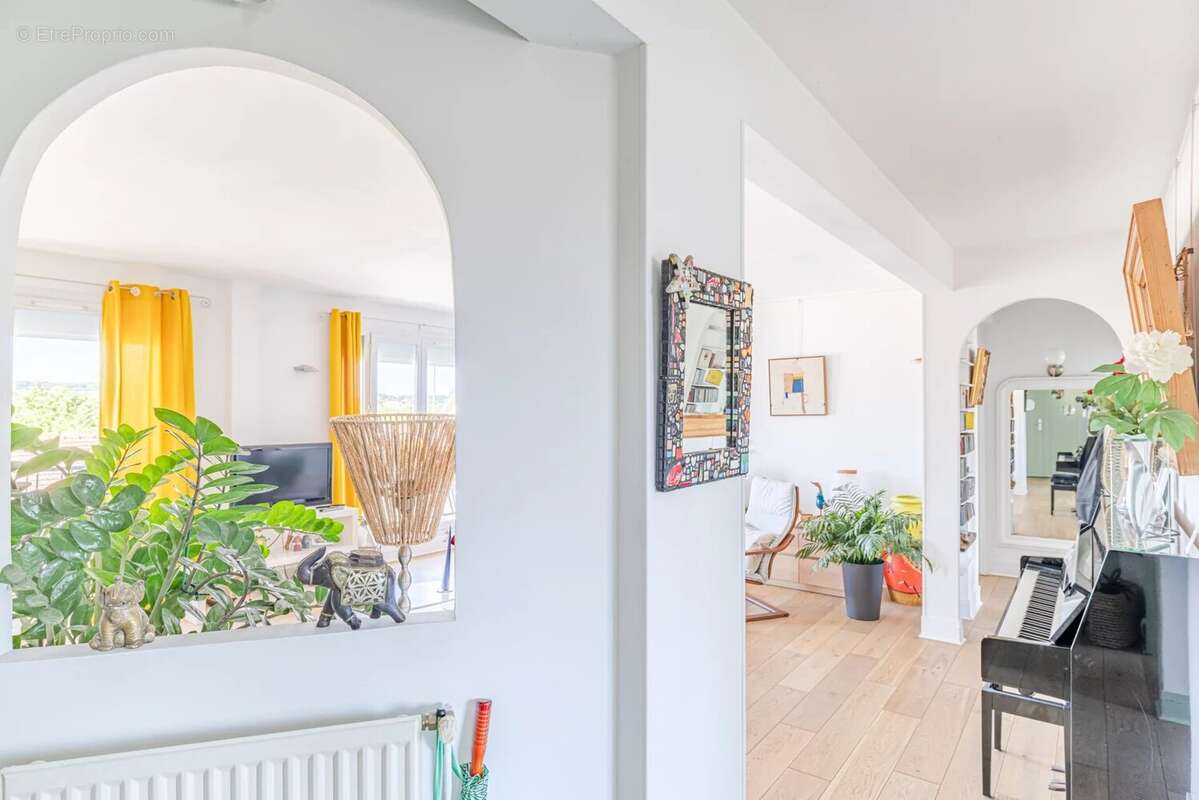 Appartement à ISSY-LES-MOULINEAUX