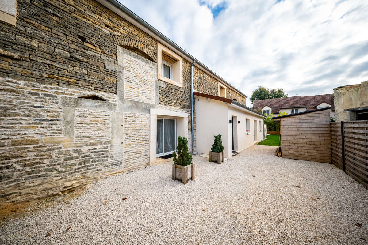 Maison à MARSANNAY-LE-BOIS