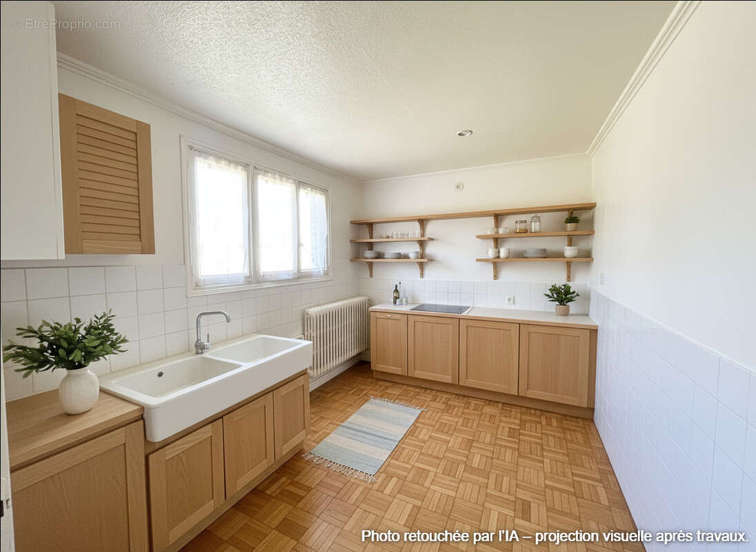 Maison à FONTAINE-LA-GUYON