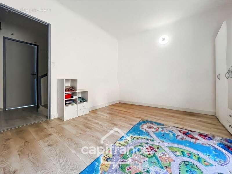 Maison à SAINT-CANNAT