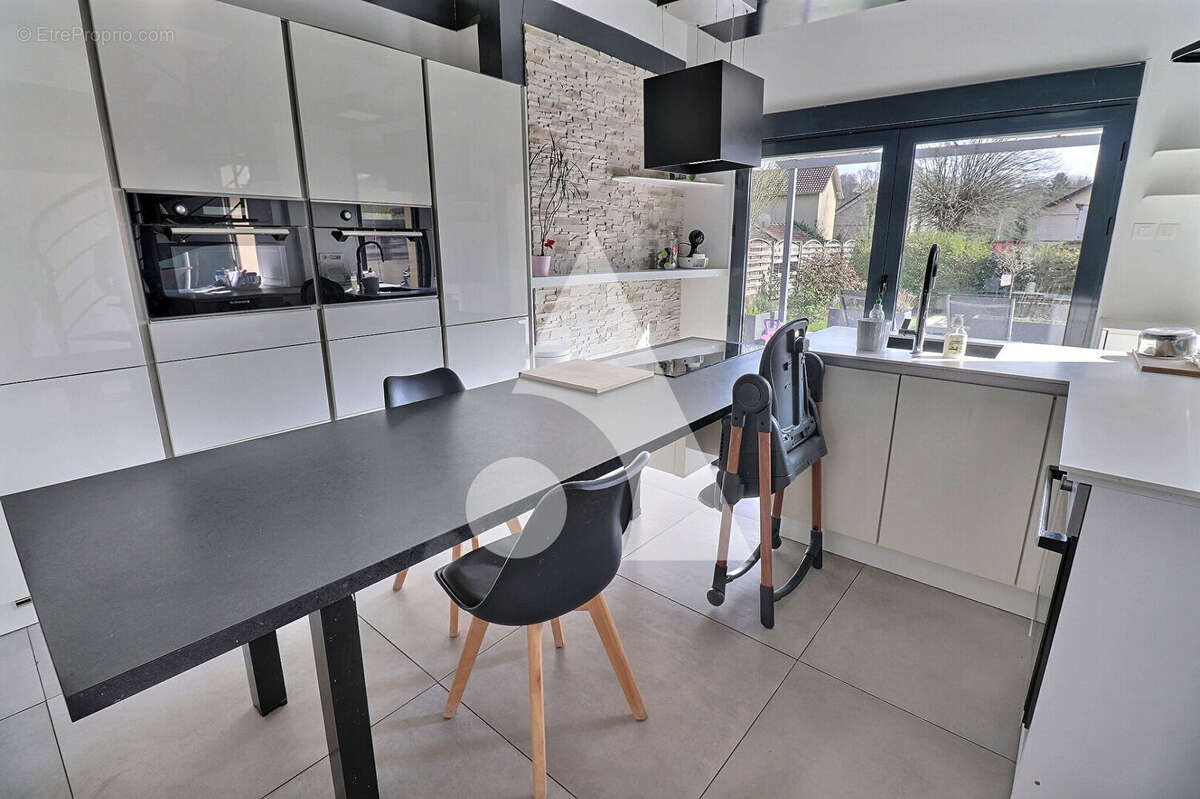 Maison à AUVERS-SUR-OISE