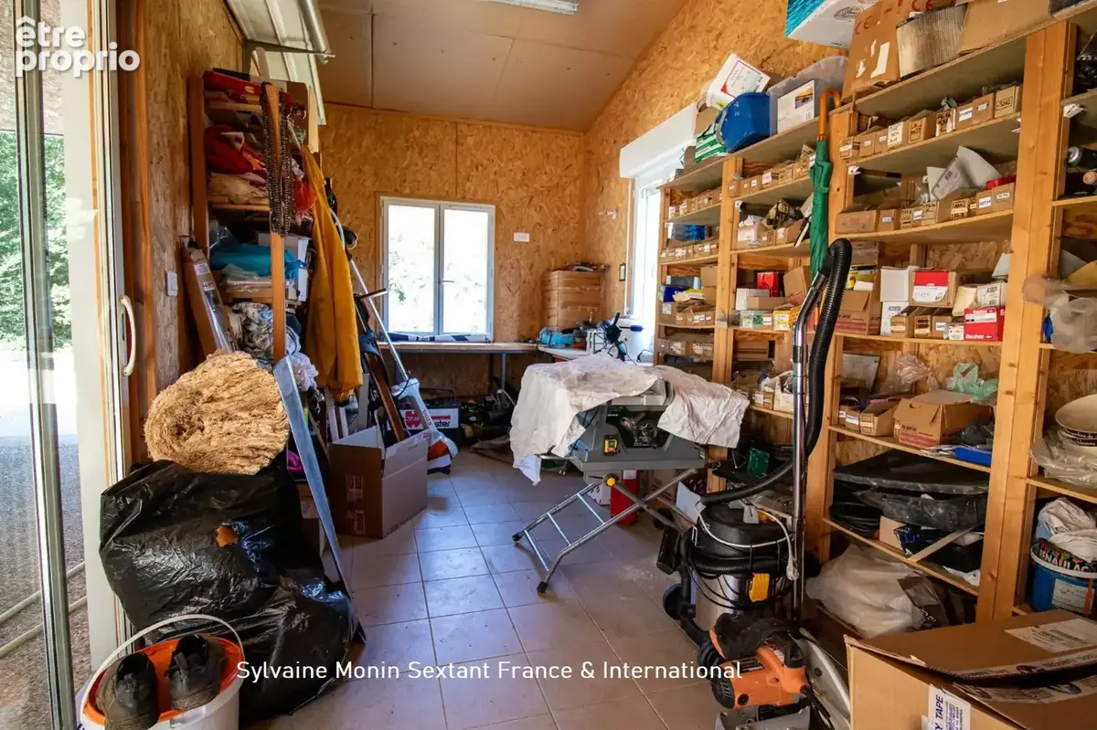 Maison rénovée tout confort avec logement indépendant, terrain clos et espace piscine - photo 19