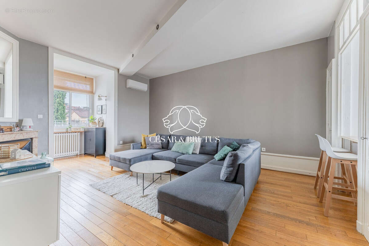 Appartement à OULLINS