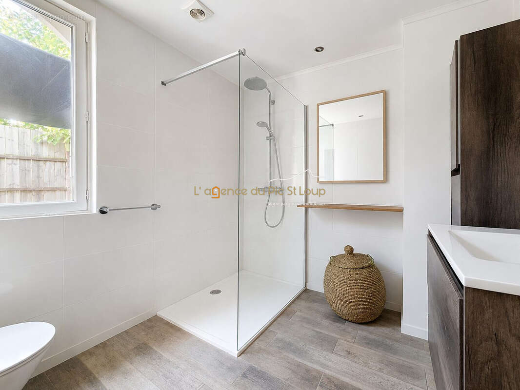 Maison 65 m² à Corconne  - photo 4