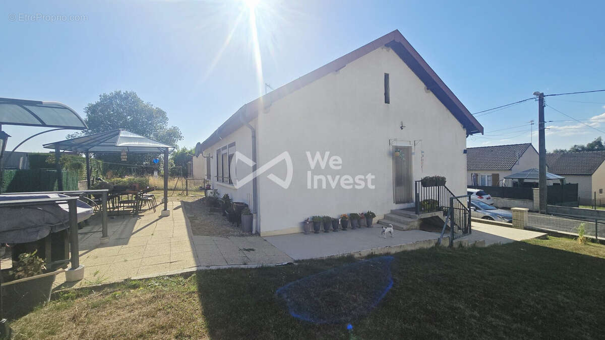 Maison 85 m² à Carignan  - photo 2