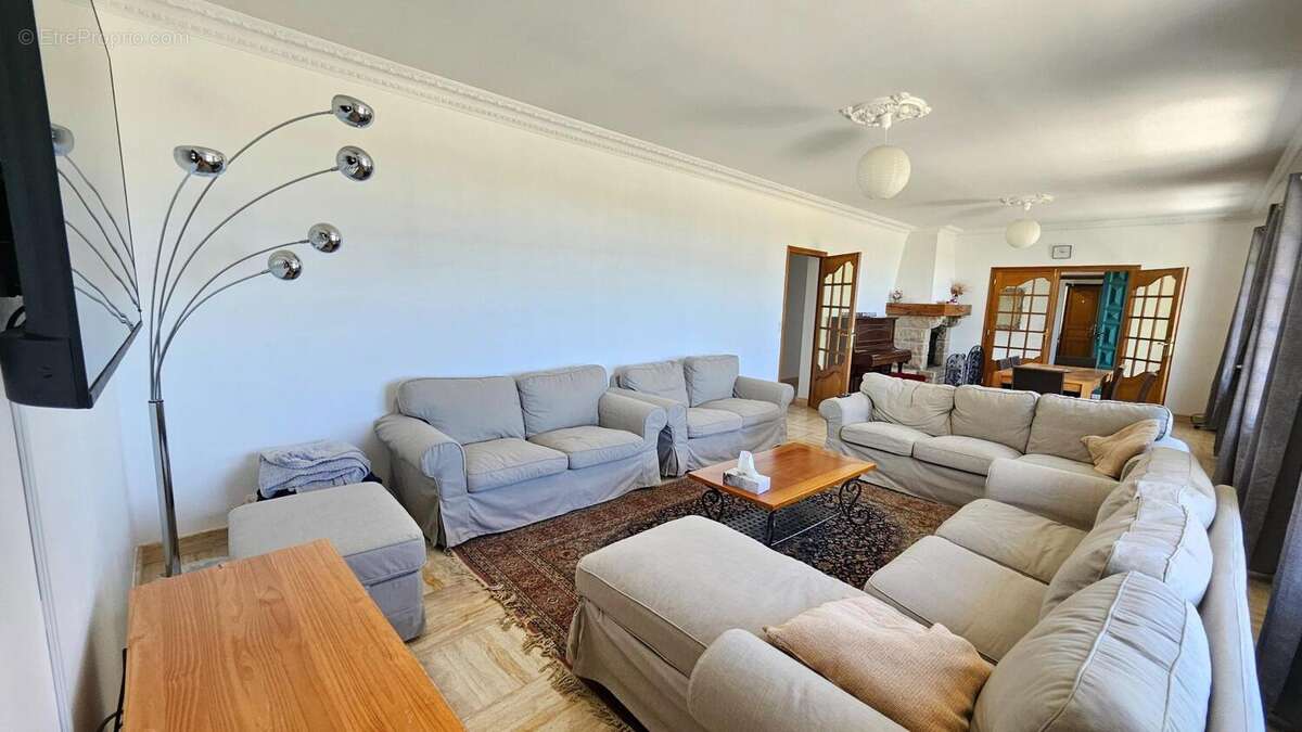 Maison 208 m² à Le Teilleul  - photo 2