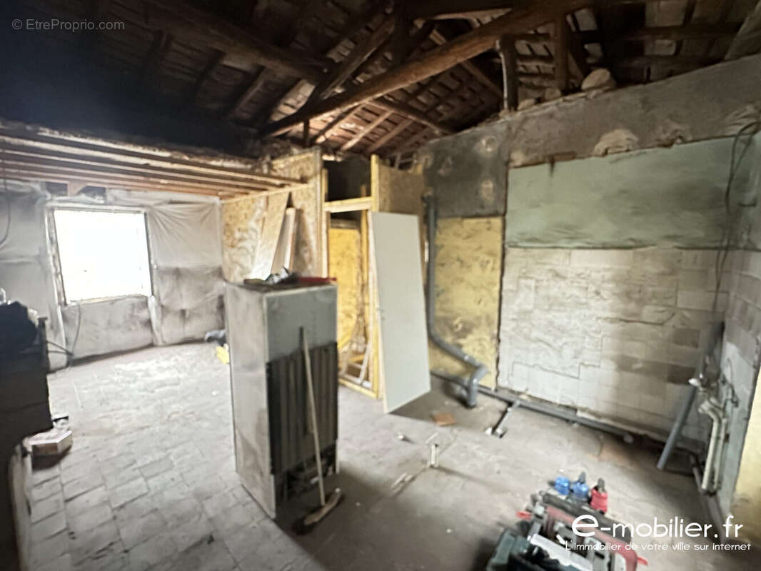 Appartement à CHARLIEU