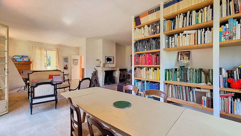 Maison à NEBIAN