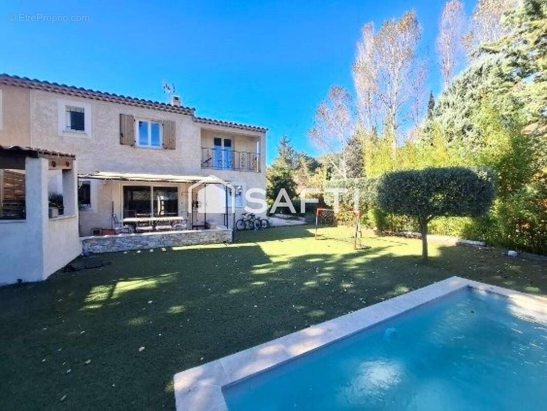 Photo 1 - Maison à SIGNES