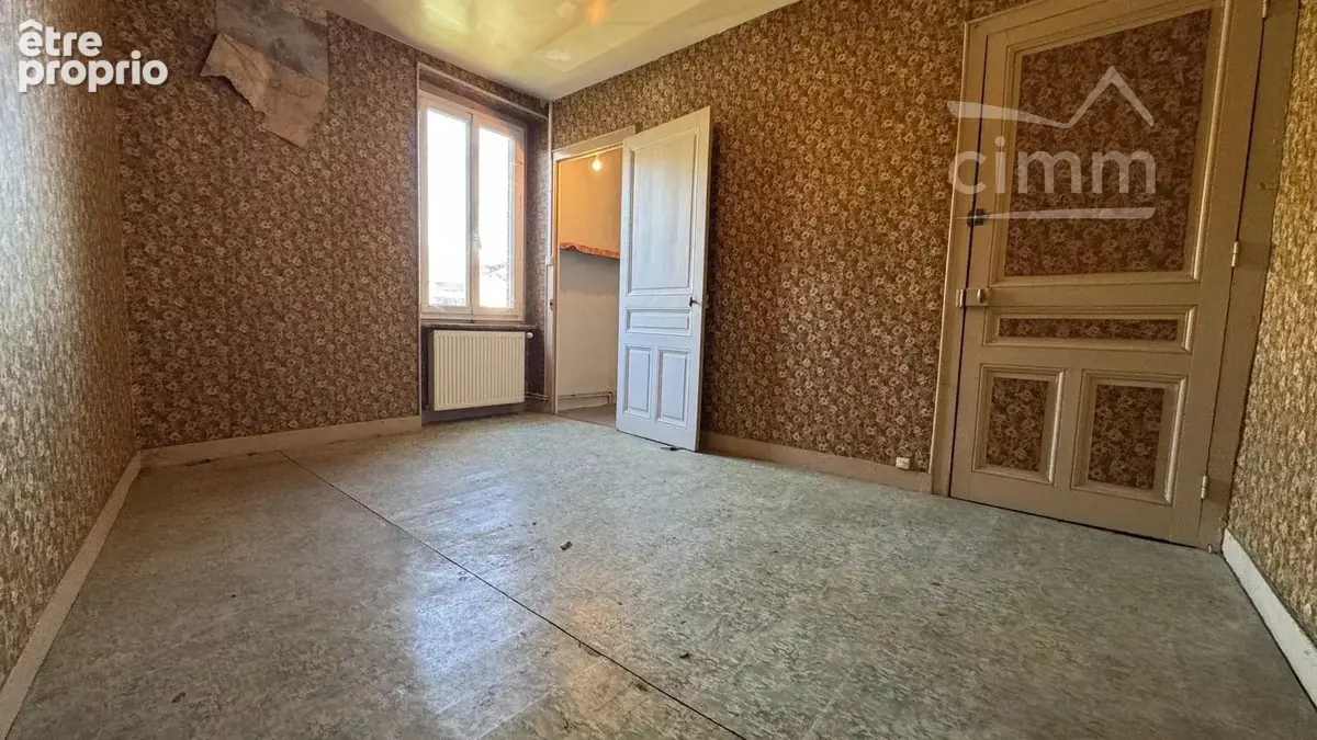 Maison de village en pierre à rénover - photo 8