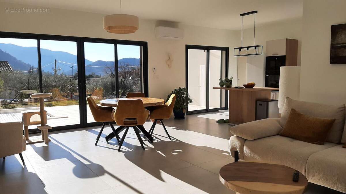 Maison à BUIS-LES-BARONNIES