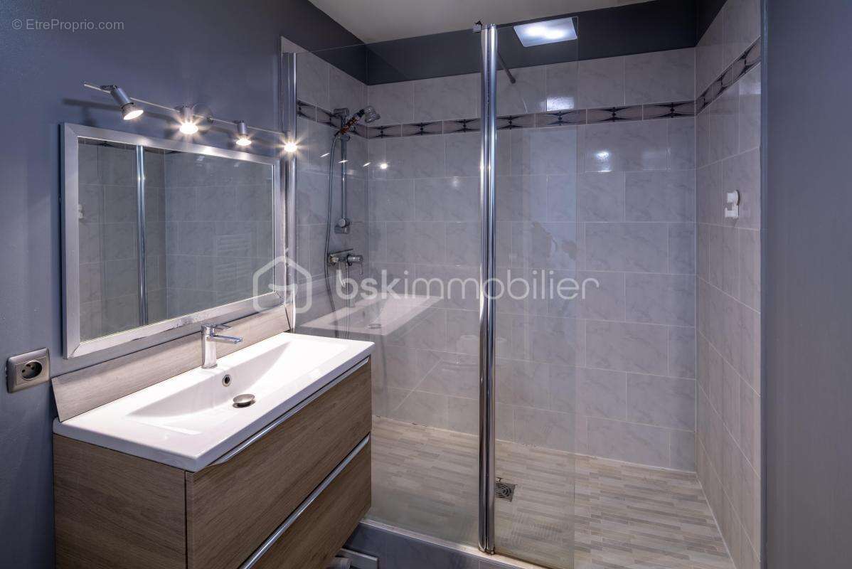 Posez vos valises dans cette Maison de ville 4P - DPE C - Climatisation - photo 9