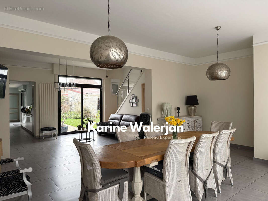 Maison à COURRIERES