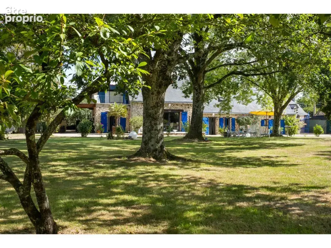 Maison 5 pièces 144 m² à vendre à Saint-Aubin-Des-Chateaux (44110) - photo 2
