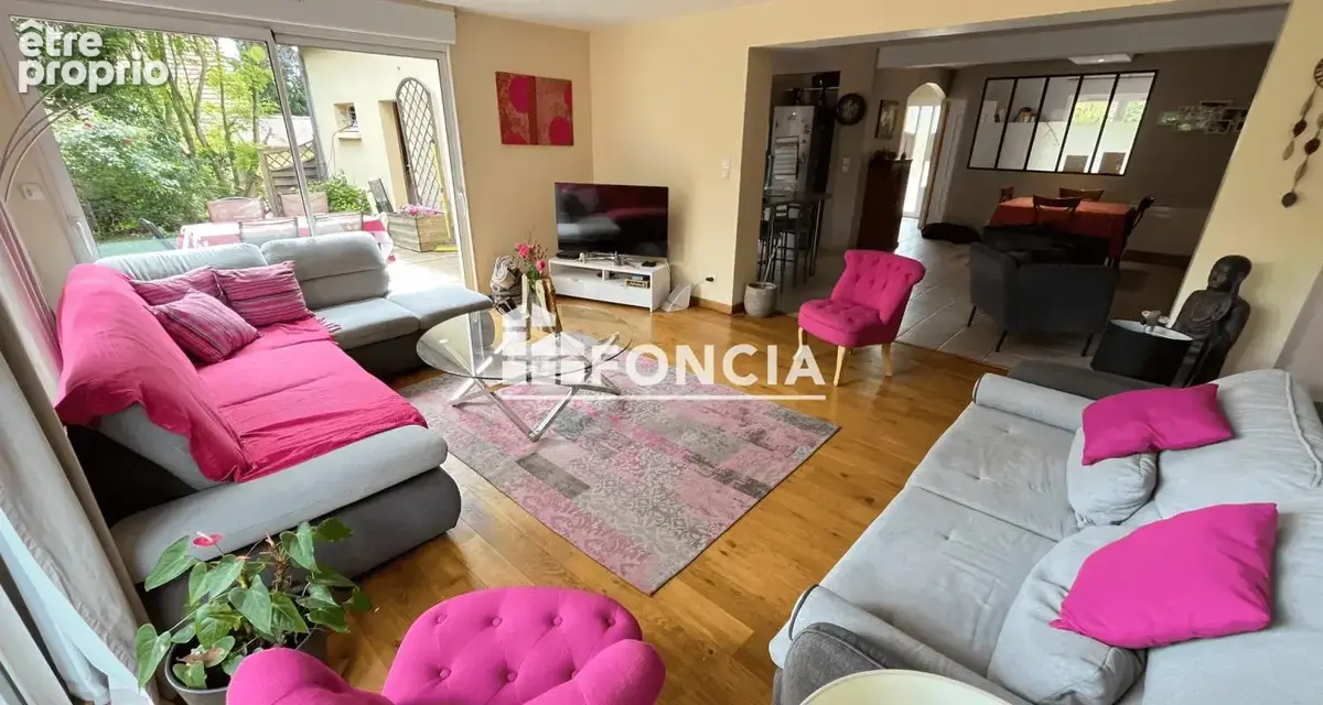 Propriété dans un parc boisé avec une demeure de 5 chambres + 1 bureau - photo 10