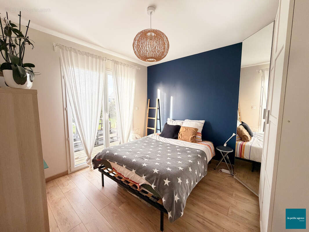 Maison à FEUGUEROLLES-BULLY