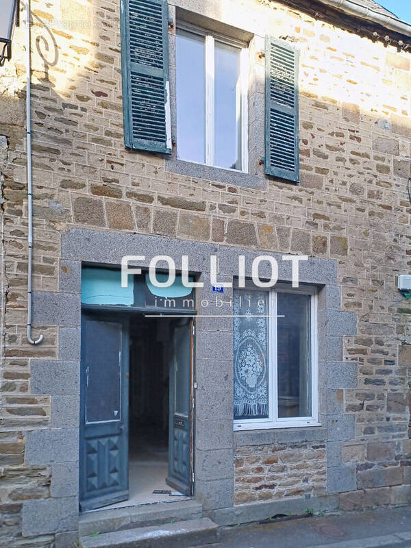 Maison à ANTRAIN