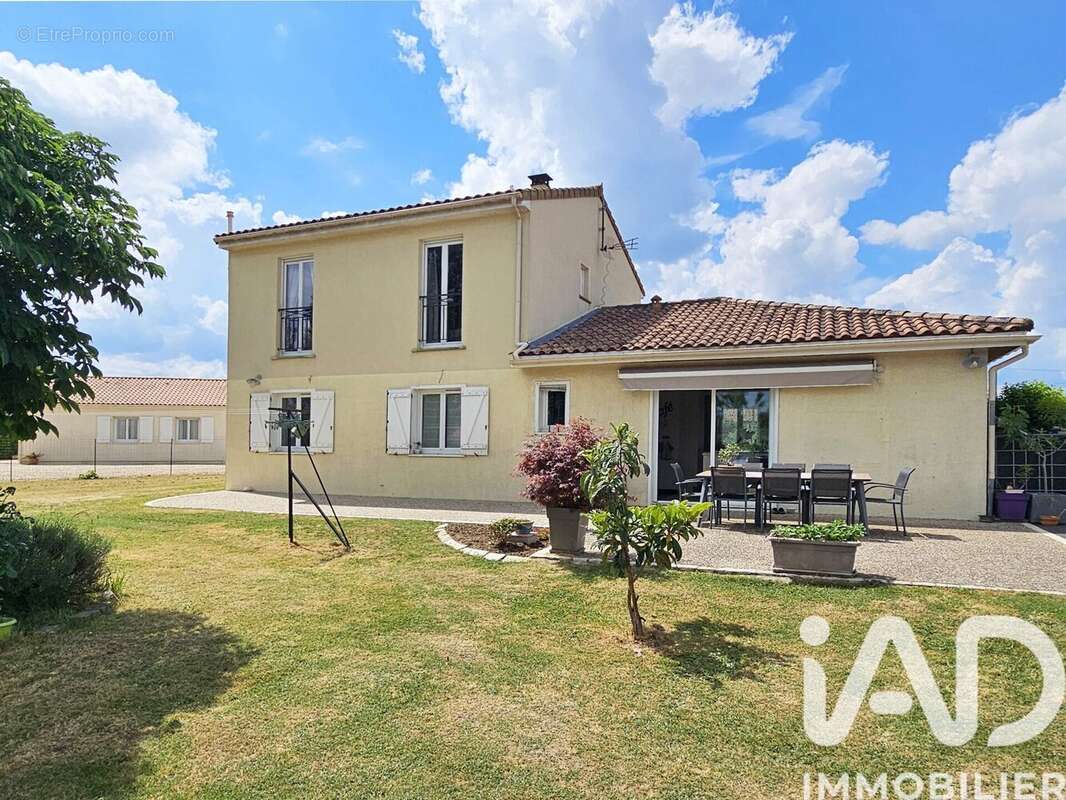 Maison 162 m² à Breville  - photo 4