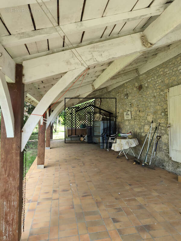 Terrasse ouverte - Maison à MOUSTIER