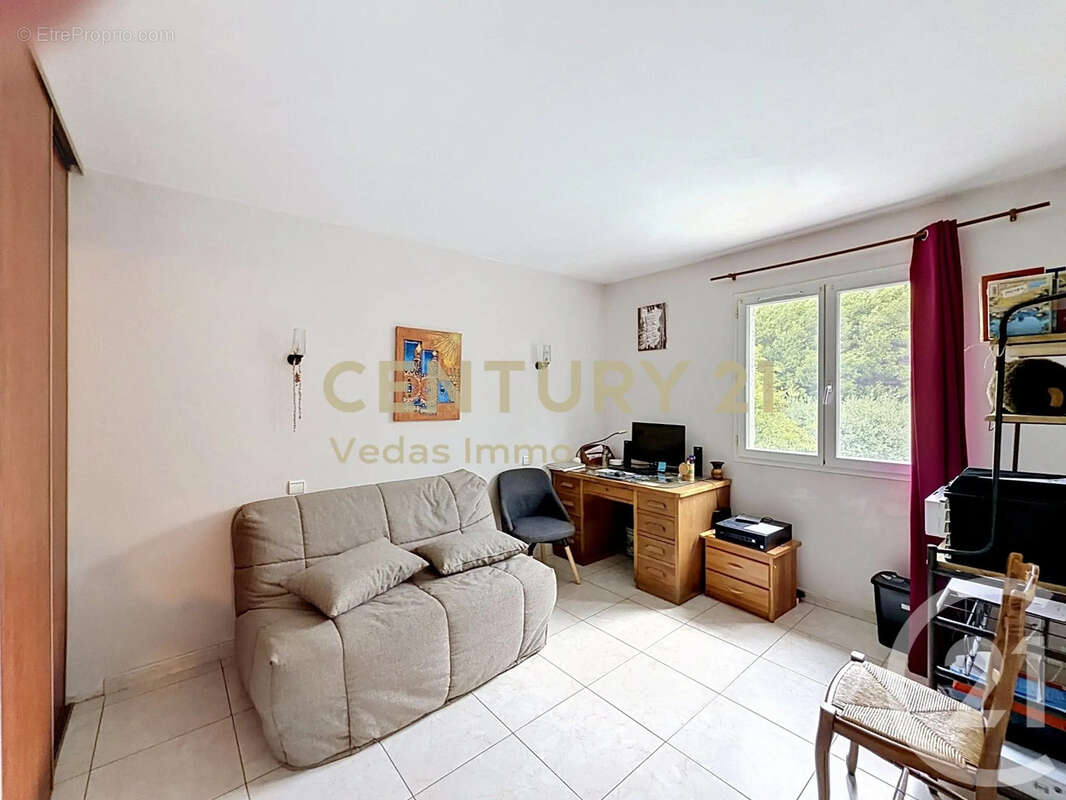 Maison 168 m² à Saint-Jean-De-Vedas  - photo 8