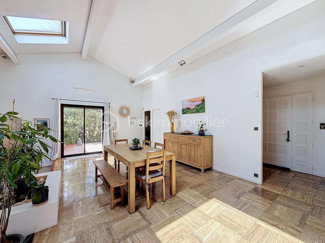 Spacieuse maison familiale dans un cadre privilégié et paisible - photo 7