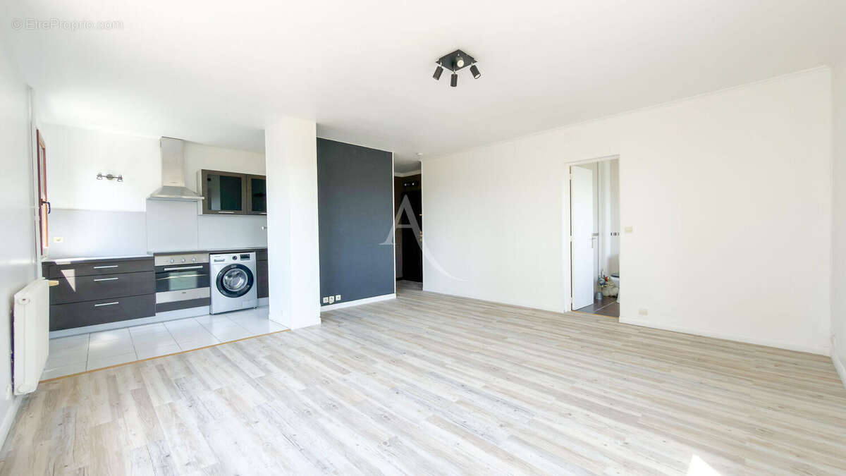 Montgeron - Studio 35,71 m² - photo 2