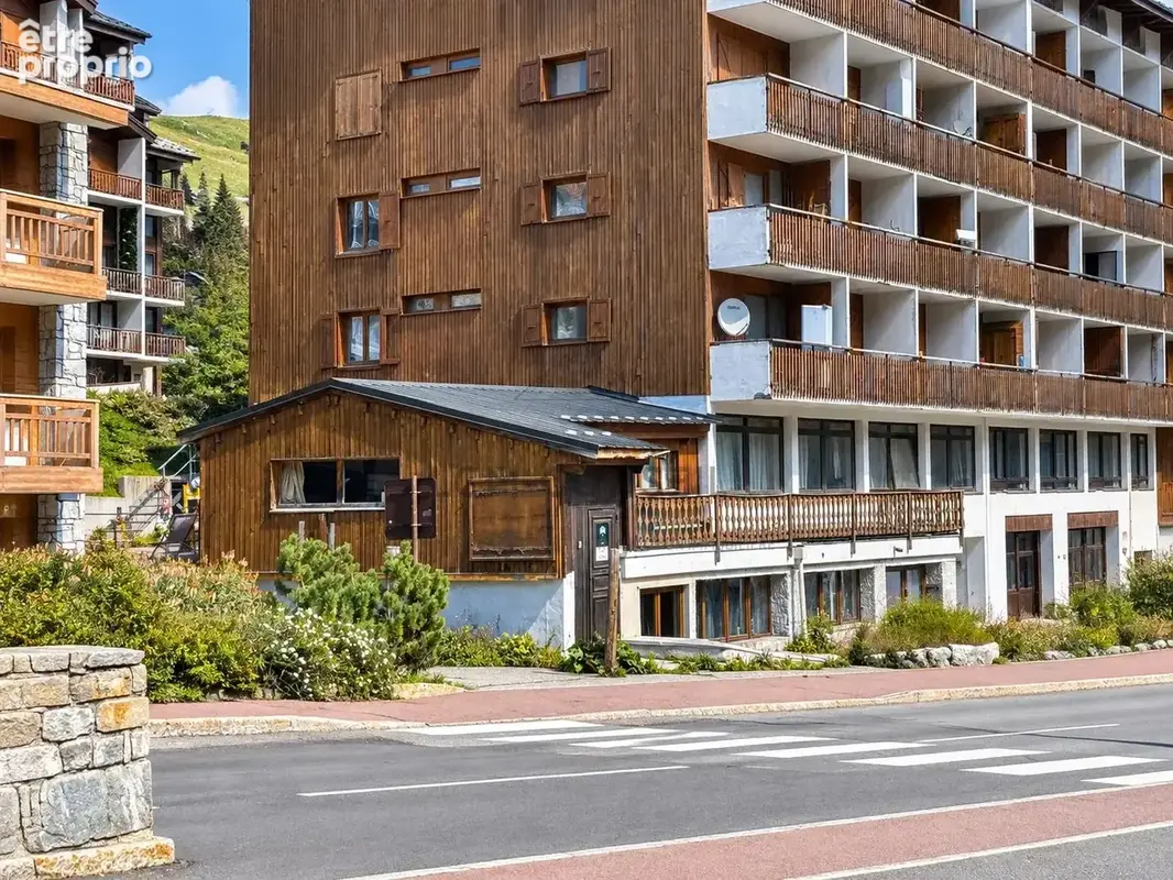 Tignes le lac – 220 m² de plain-pied – 8 chambres – grande terrasse - photo 8