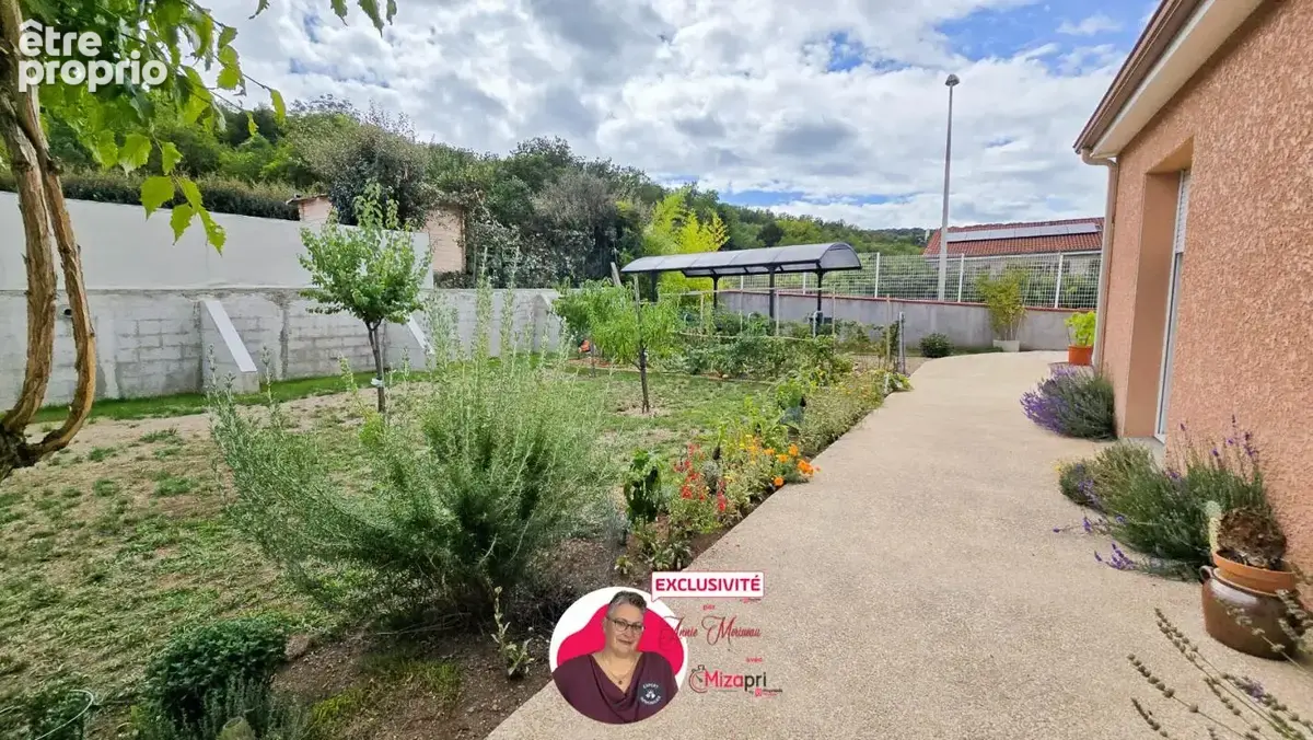 Maison individuelle en plain-pied de 184 m² avec jardin, garage et piscine - photo 5