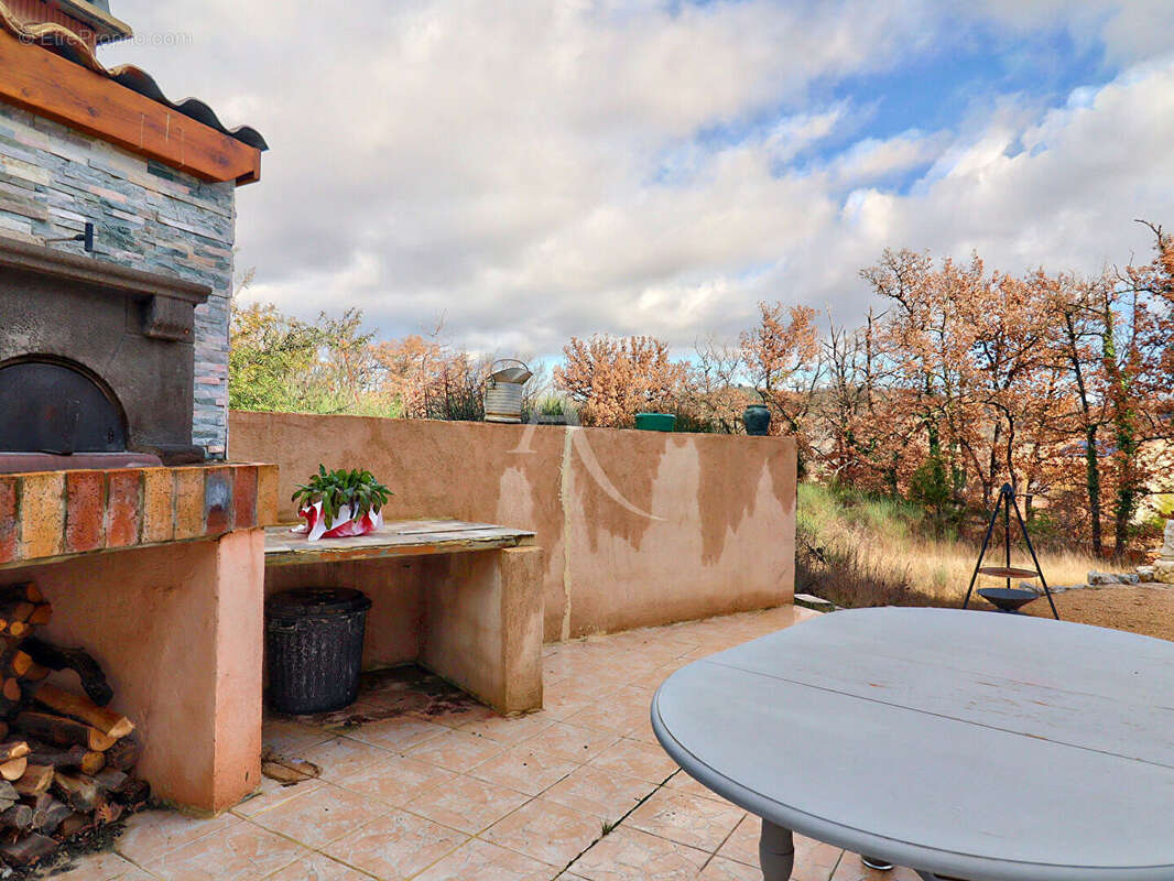 Appartement à PIERREVERT