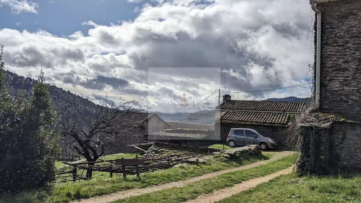Maison à SAINTE-CECILE-D'ANDORGE