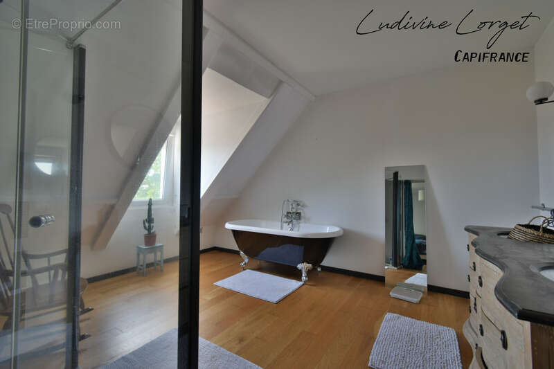 Proche Nogent-L’Artaud (8min) Chezy-Sur-Marne (6min) Maison traditionnelle de 200 m² - Vue panoramique – 5 chambres- Grande pièc - photo 13
