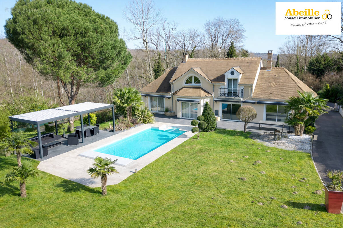 Maison à SAINT-CHERON