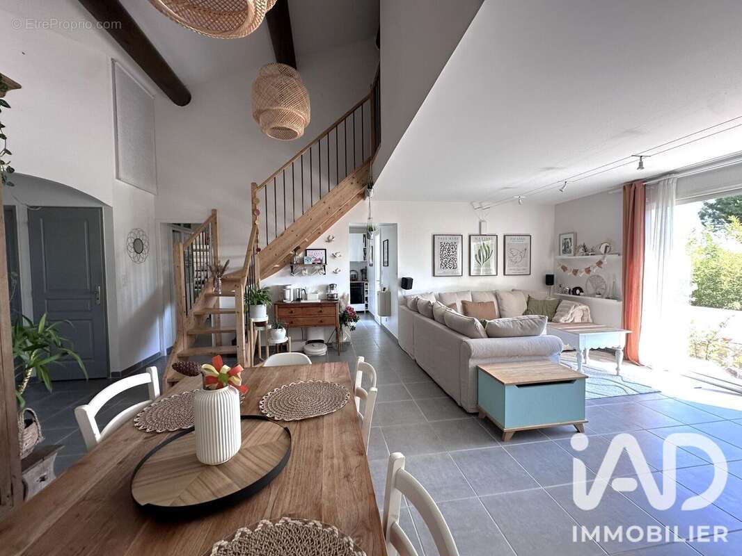 Maison 90 m² à Castillon-Du-Gard  - photo 2